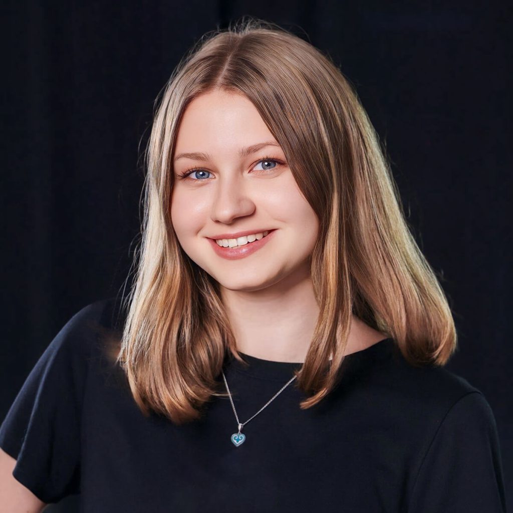 Elizabeth Blinova - Tour Administrator